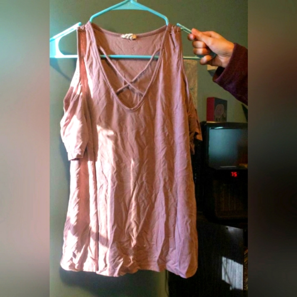Cut out, off shoulder top